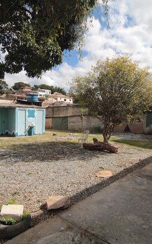Casa à venda com 170m², 3 quartos e 6 vagasQuintal