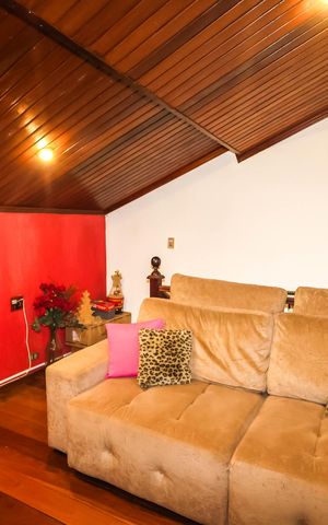 Casa para alugar com 200m², 3 quartos e 2 vagasMezanino