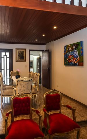Casa para alugar com 200m², 3 quartos e 2 vagasSala