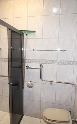 Casa para alugar com 200m², 2 quartos e 1 vagaBanheiro