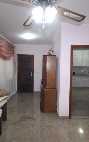 Casa para alugar com 200m², 2 quartos e 1 vagaSala