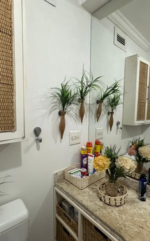 Apartamento à venda com 75m², 2 quartos e 1 vaga Apartamento à venda com 75m², 2 quartos e 1 vagaBanheiro