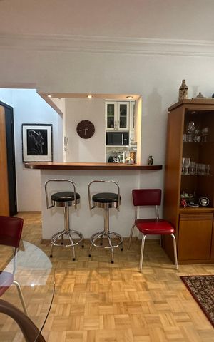 Apartamento à venda com 75m², 2 quartos e 1 vaga Apartamento à venda com 75m², 2 quartos e 1 vagaSala