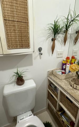 Apartamento à venda com 75m², 2 quartos e 1 vaga Apartamento à venda com 75m², 2 quartos e 1 vagaBanheiro