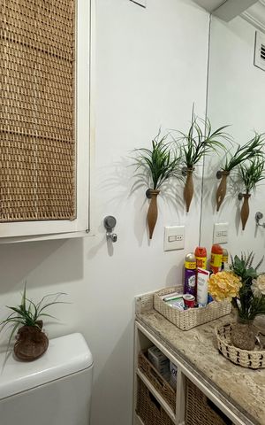 Apartamento à venda com 75m², 2 quartos e 1 vaga Apartamento à venda com 75m², 2 quartos e 1 vagaBanheiro