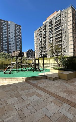 Apartamento à venda com 75m², 2 quartos e 1 vaga Apartamento à venda com 75m², 2 quartos e 1 vagaÁrea comum - Playground