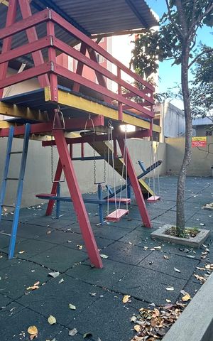 Casa de condomínio à venda com 100m², 3 quartos e 5 vagasParque infantil