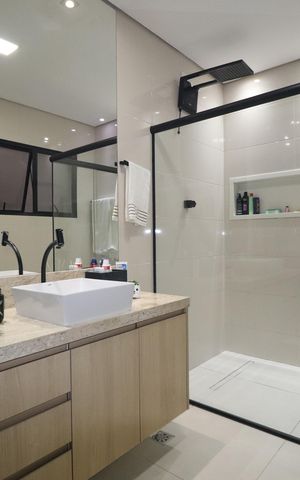Casa para alugar com 293m², 3 quartos e 10 vagasBanheiro Quarto 1 suíte