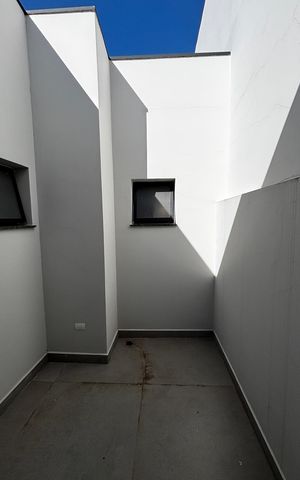 Casa à venda com 126m², 3 quartos e 2 vagas Casa à venda com 126m², 3 quartos e 2 vagasSuíte 2 Varanda