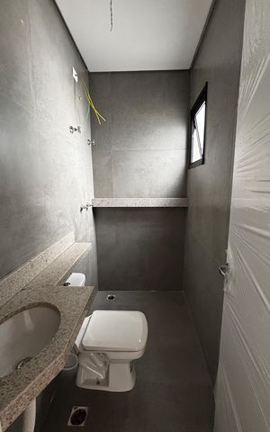 Casa à venda com 126m², 3 quartos e 2 vagas Casa à venda com 126m², 3 quartos e 2 vagasBanheiro da Suíte 2