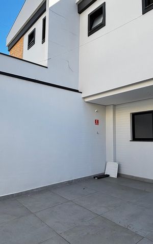 Casa à venda com 126m², 3 quartos e 2 vagas Casa à venda com 126m², 3 quartos e 2 vagasGaragem