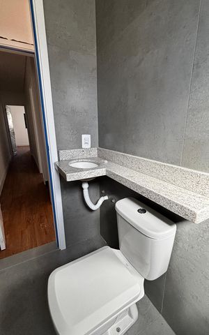 Casa à venda com 126m², 3 quartos e 2 vagas Casa à venda com 126m², 3 quartos e 2 vagasBanheiro da Suíte 3