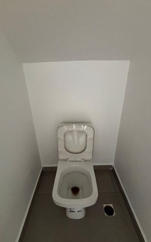 Casa à venda com 126m², 3 quartos e 2 vagas Casa à venda com 126m², 3 quartos e 2 vagasLavabo