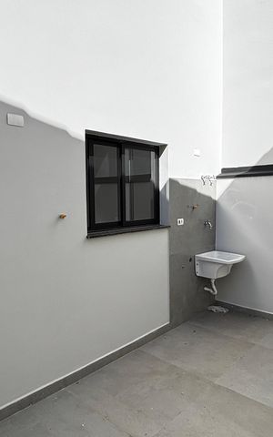 Casa à venda com 126m², 3 quartos e 2 vagas Casa à venda com 126m², 3 quartos e 2 vagasÁrea de Serviço