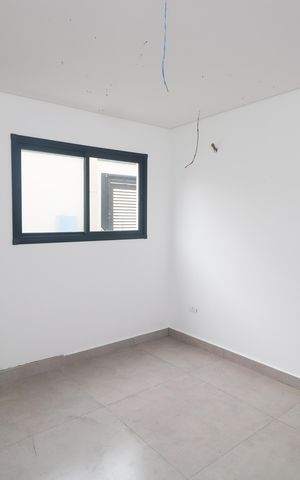 Casa à venda com 92m², 3 quartos e 2 vagas Casa à venda com 92m², 3 quartos e 2 vagasSala