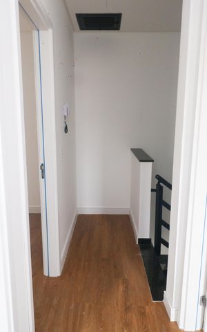 Casa à venda com 92m², 3 quartos e 2 vagas Casa à venda com 92m², 3 quartos e 2 vagasCorredor