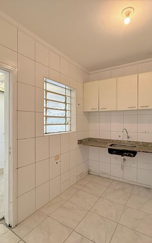 Casa para alugar com 176m², 4 quartos e 2 vagas Casa para alugar com 176m², 4 quartos e 2 vagasCozinha