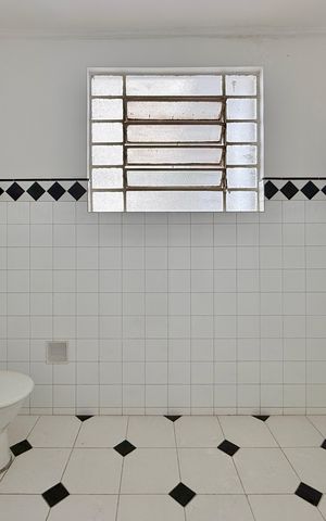 Casa para alugar com 176m², 4 quartos e 2 vagas Casa para alugar com 176m², 4 quartos e 2 vagasBanheiro Social 2
