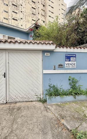 Casa para alugar com 176m², 4 quartos e 2 vagas Casa para alugar com 176m², 4 quartos e 2 vagasFachada