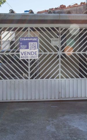 Casa à venda com 208m², 2 quartos e 2 vagasFachada