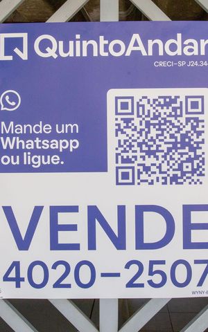 Casa à venda com 208m², 2 quartos e 2 vagasPlaquinha