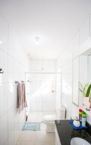 Casa à venda com 208m², 2 quartos e 2 vagasBanheiro