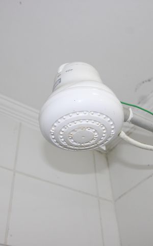 Casa à venda com 160m², 4 quartos e 3 vagasBanheiro 1