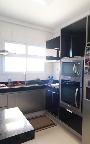 Apartamento para alugar com 194m², 3 quartos e 3 vagasCozinha 