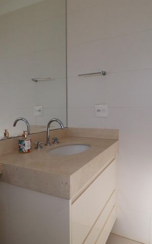 Apartamento para alugar com 194m², 3 quartos e 3 vagasBanheiro suite 2