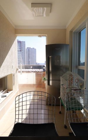 Apartamento para alugar com 194m², 3 quartos e 3 vagasVaranda 