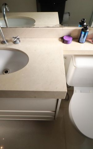 Apartamento para alugar com 194m², 3 quartos e 3 vagasBanheiro suite 1