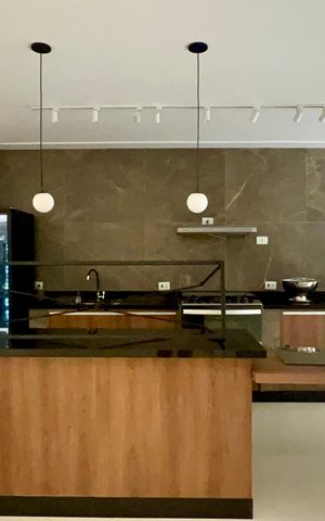 Apartamento para alugar com 210m², 4 quartos e 2 vagas Apartamento para alugar com 210m², 4 quartos e 2 vagasSalão de Festas