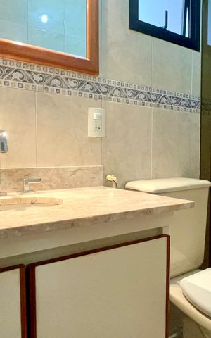 Apartamento para alugar com 210m², 4 quartos e 2 vagas Apartamento para alugar com 210m², 4 quartos e 2 vagasBanheiro da Suíte 1