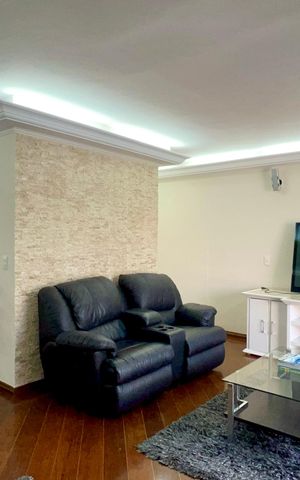 Apartamento para alugar com 210m², 4 quartos e 2 vagas Apartamento para alugar com 210m², 4 quartos e 2 vagasSala
