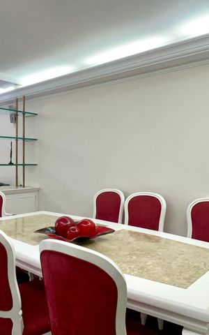 Apartamento para alugar com 210m², 4 quartos e 2 vagas Apartamento para alugar com 210m², 4 quartos e 2 vagasSala de Jantar