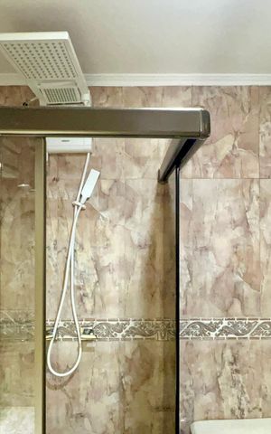 Apartamento para alugar com 210m², 4 quartos e 2 vagas Apartamento para alugar com 210m², 4 quartos e 2 vagasBanheiro da Suíte 2
