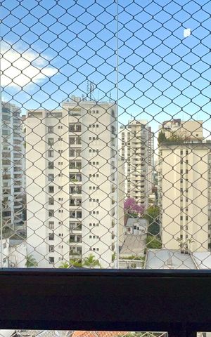 Apartamento para alugar com 210m², 4 quartos e 2 vagas Apartamento para alugar com 210m², 4 quartos e 2 vagasVaranda