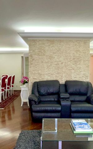 Apartamento para alugar com 210m², 4 quartos e 2 vagas Apartamento para alugar com 210m², 4 quartos e 2 vagasSala