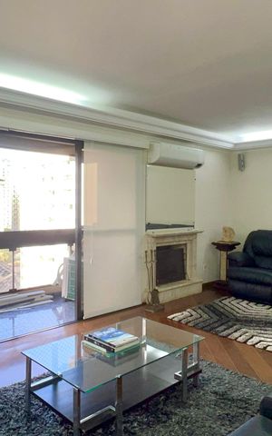 Apartamento para alugar com 210m², 4 quartos e 2 vagas Apartamento para alugar com 210m², 4 quartos e 2 vagasSala