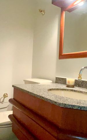 Apartamento para alugar com 210m², 4 quartos e 2 vagas Apartamento para alugar com 210m², 4 quartos e 2 vagasLavabo