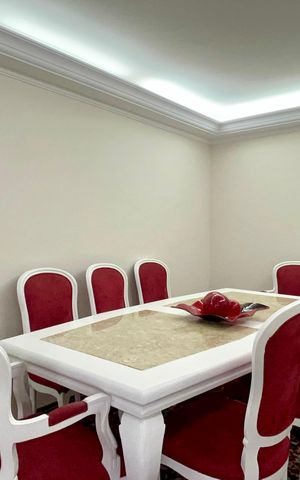 Apartamento para alugar com 210m², 4 quartos e 2 vagas Apartamento para alugar com 210m², 4 quartos e 2 vagasSala de Jantar