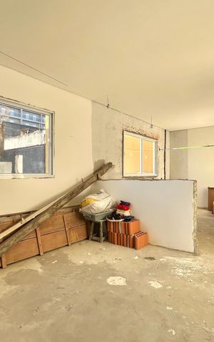 Casa à venda com 250m², 2 quartos e 2 vagasEdícula 