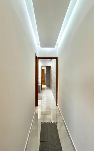 Casa à venda com 250m², 2 quartos e 2 vagasCorredor