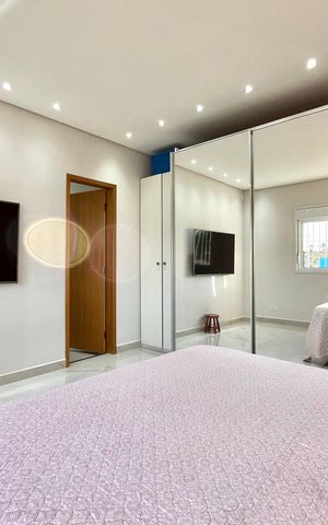 Casa à venda com 250m², 2 quartos e 2 vagasSuite 1