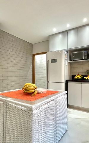 Casa à venda com 250m², 2 quartos e 2 vagasCozinha 