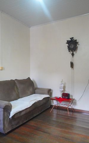 Casa à venda com 180m², 3 quartos e 6 vagasSala