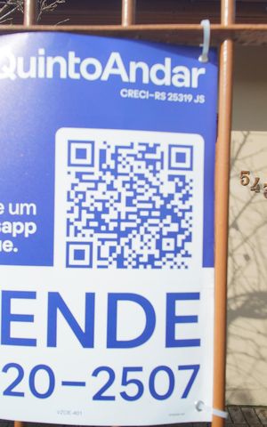Casa à venda com 180m², 3 quartos e 6 vagasVZOE-401