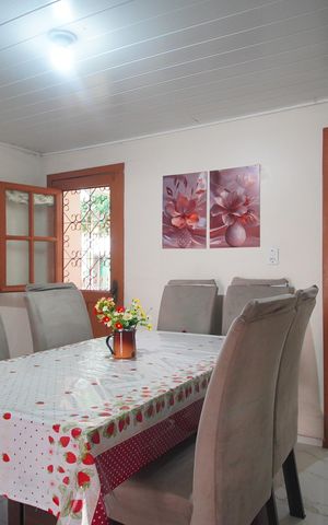 Casa à venda com 180m², 3 quartos e 6 vagasSala de Jantar