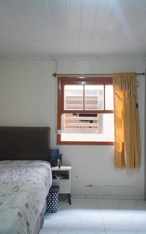Casa à venda com 180m², 3 quartos e 6 vagasSuíte 