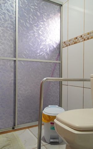 Casa à venda com 180m², 3 quartos e 6 vagasBanheiro da Suíte